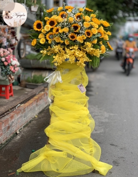 lẵng hoa khai trương  tầng  HƯỚNG DƯƠNG CỰC SANG