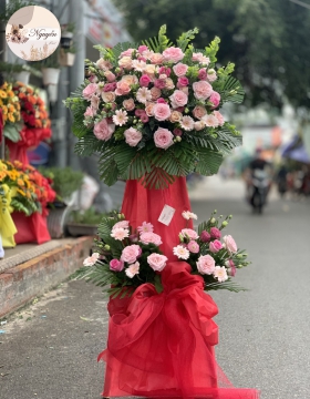 lẵng hoa chúc mừng 2 tầng tone hồng cực xinh