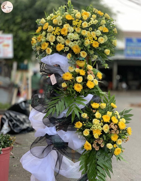 hoa viếng 3 tầng FULL VÀNG