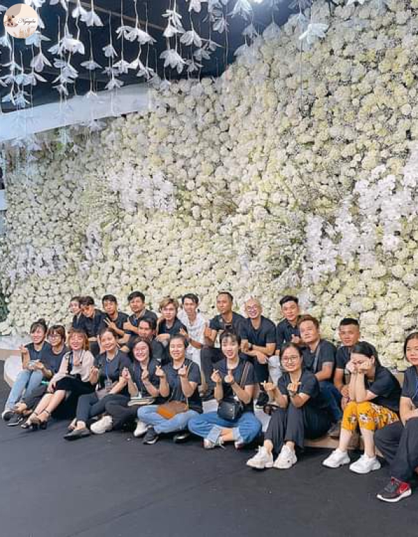 Hoa Sự Kện Tone Trắng Đẳng Cấp