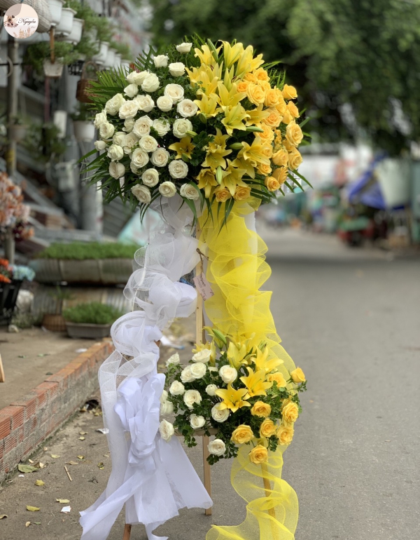 VÒNG TAY ẤM ẤP