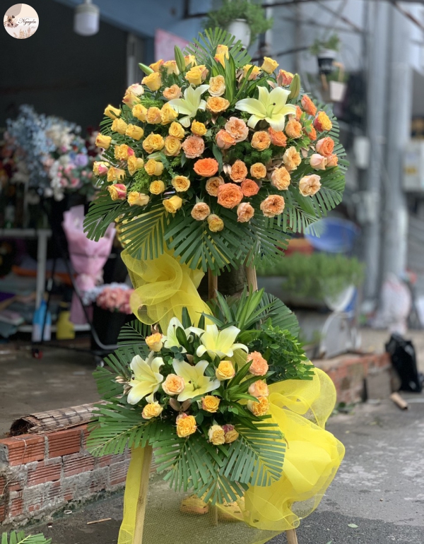 lẵng hoa khai trương 2 tầng tone cam,vàng