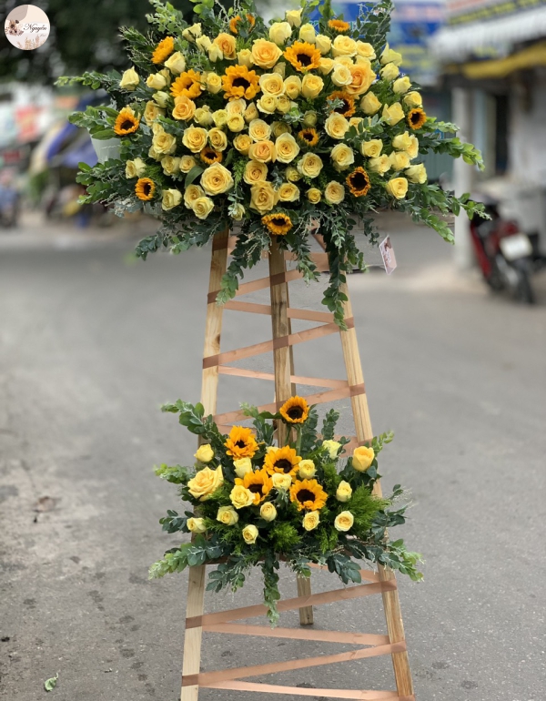 lẵng hoa CHÚC MỪNG 2 tầng FULL VÀNG