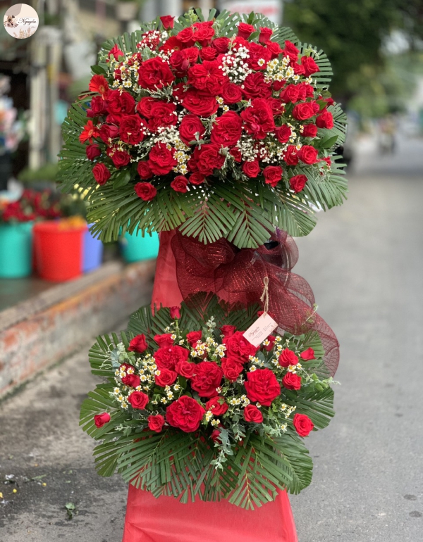 RỰC RỠ